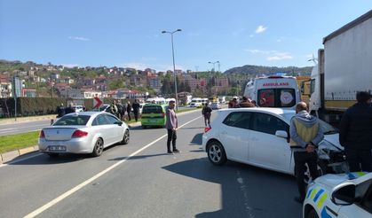 Kaza yapıp karşı şeride geçti... 1 kişi yaralandı...