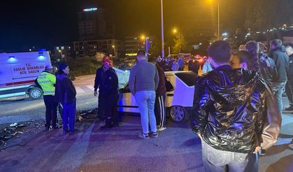 Otomobiller kafa kafaya çarpıştı.. Ortalık savaş alanı...