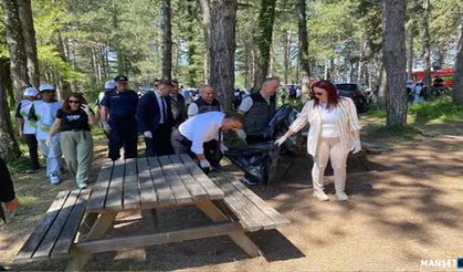 Zonguldak Valisi ve eşi 'Orman Benim' etkinliğinde...
