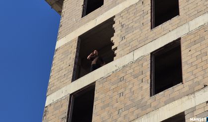 Çocuğunu goremedini söyledi.... İnşaata çıktı...