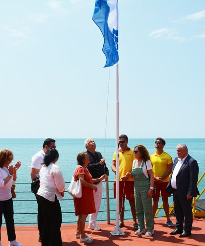 Zonguldak'ın tek mavi bayraklı plajı Ereğli'de...