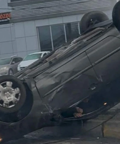 Otomobil ile takla attılar... Kendi imkanları ile...