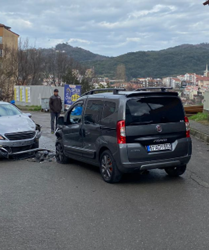 Kafa kafaya çarpıştılar... 2 kişi yaralandı...