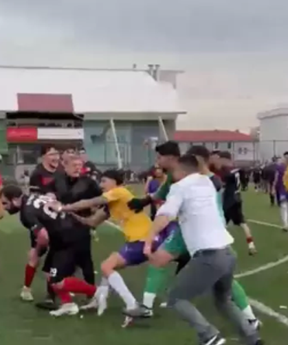 Amatör maçta kavga... 1 yaralı...