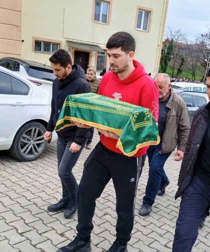 Henüz 1 buçuk aylıktı, yaşama tutunamadı...