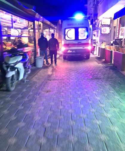 Oturduğu yerde baygınlık geçirdi... Hastaneye kaldırıldı..