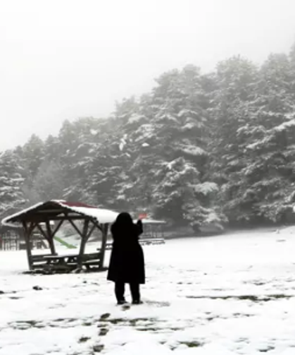 Yağmur, kendini kara bıraktı...