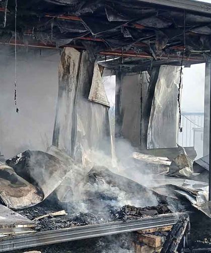 Parasını alamadı… Konteyneri ateşe verdi…