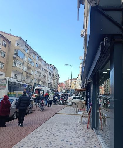 Karşıya geçmek isteyen yayaya Scooter çarptı...