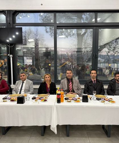 Roman Vatandaşlarla iftar sofrasında buluştu...