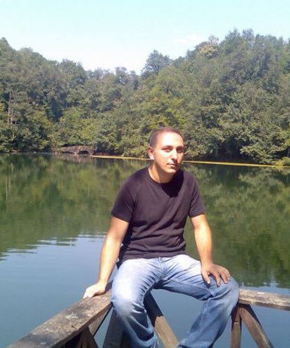 4 kişi uçuruma yuvarlandı... 1 kişi hayatını kaybetti...