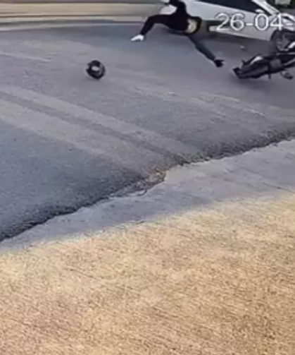 Sanayi sitesinde kaza... Motosiklet sürücüsü...