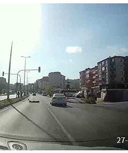 Feci kaza… Sürüklenerek karşı şeride fırladı…