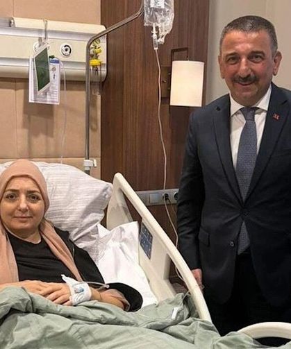 Ziyaret edip geçmiş olsun dileklerini iletti...