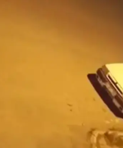 Balkonda otururken hırsızı fark edip...
