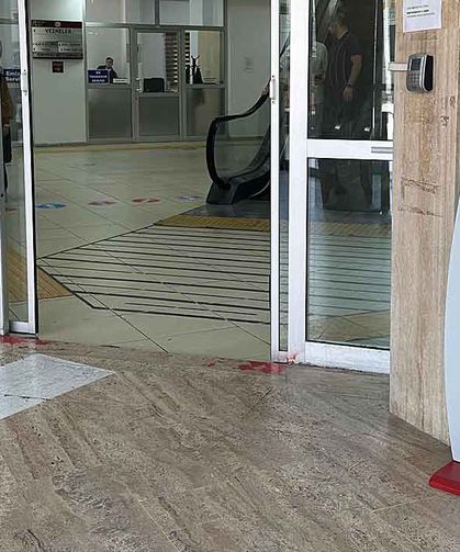 Belediye girişinde avans yükleme noktası oluşturuldu
