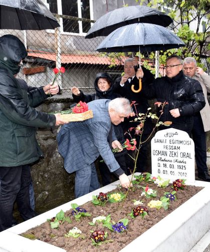 Vefatını 14'üncü yılında mezar başında anıldı...