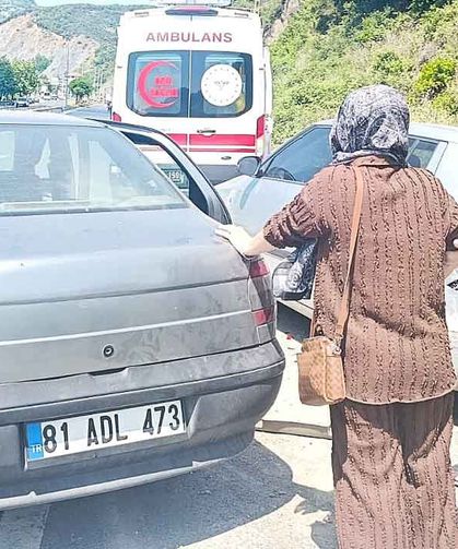 Önce TIR’la çarpıştı… Sonra otomobile çarptı…