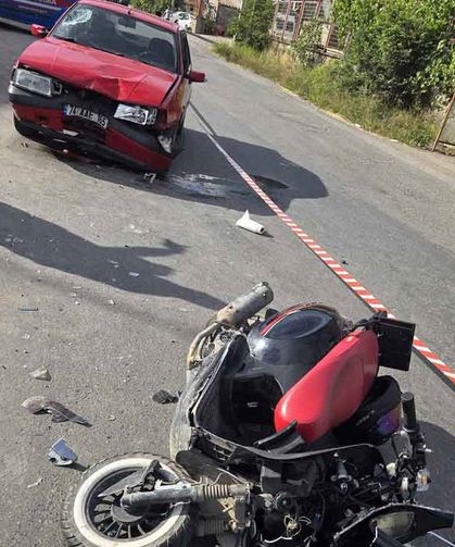 Motosiklet otomobil ile kafa kafaya çarpıştı…