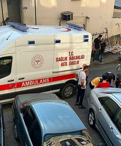 Motosikleti devirdi… Soluğu hastanede aldı...