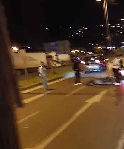 Aynı şeritte çarpıştılar… Yaralı var…