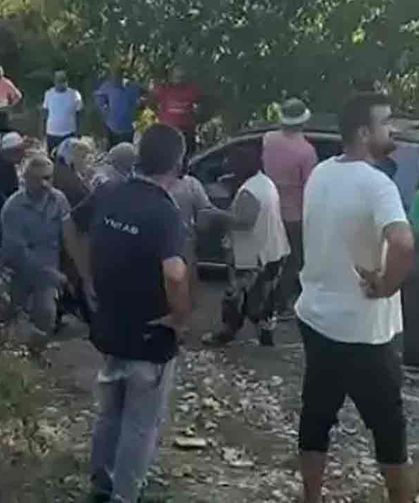 Devrilen traktörün altında kalarak yaşamını yitirdi