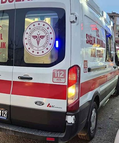Yürürken bir anda yere yığıldı…