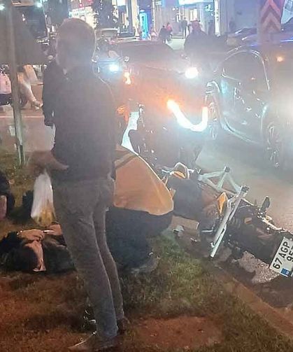 Kontrolsüz kavşakta çarpıştılar…