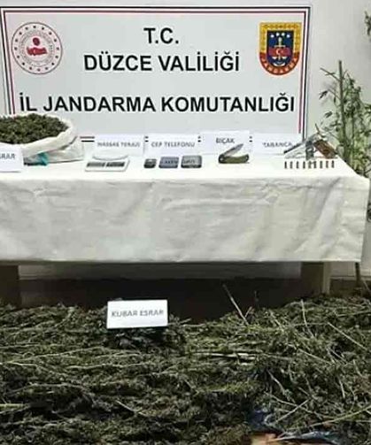 U*uşturucu operasyonu: 2 gözaltı