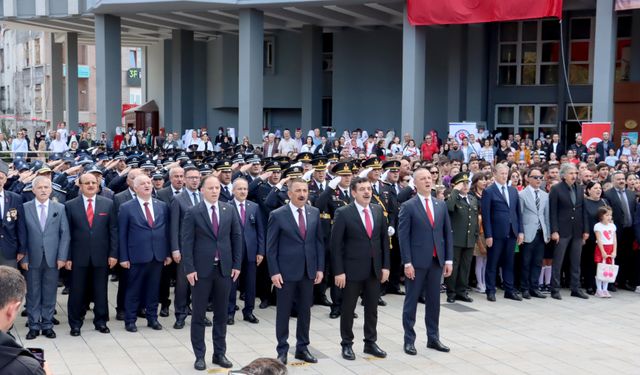 Hakan Yeşil Cumhuriyet Bayramı törenine katıldı