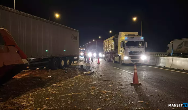 Kontrolü kaybeden TIR, tuğla yüklü TIR’a çarptı...