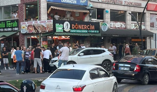 Kaza yaptı... Vatandaşlar yardımına koştu...