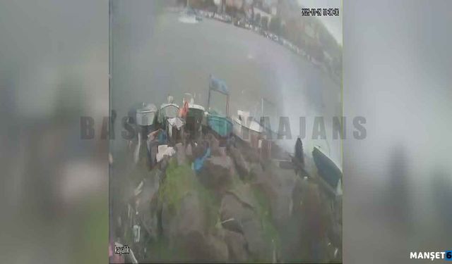 Tekneler havada uçuştu… Balıkçı son anda kurtuldu…