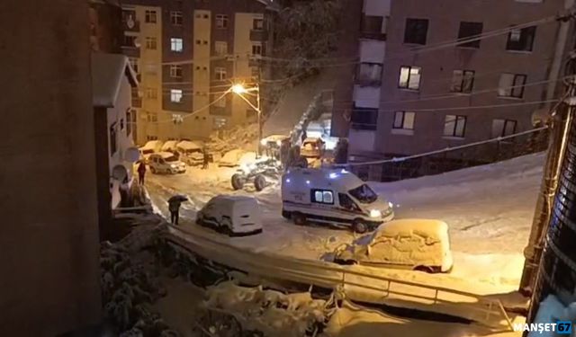 Hastaya ulaşmaya çalışan Ambulans yolda kaldı...