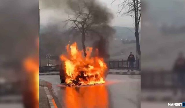 Seyir halindeki otomobil alev alev yandı…