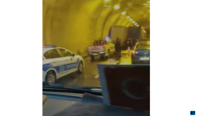 Tünellerde 2 TIR çarpıştı... Yaralılar var...