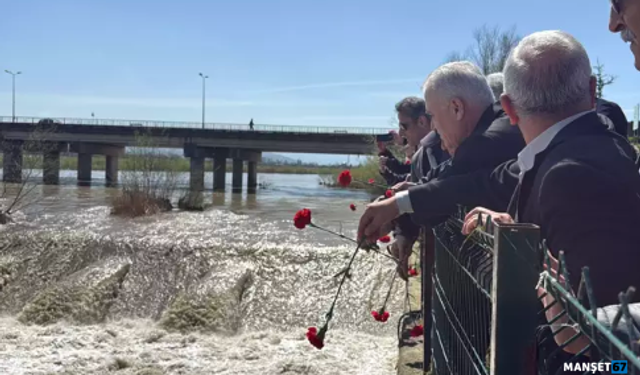 Köprü faciasında hayatını kaybeden 15 kişi anıldı