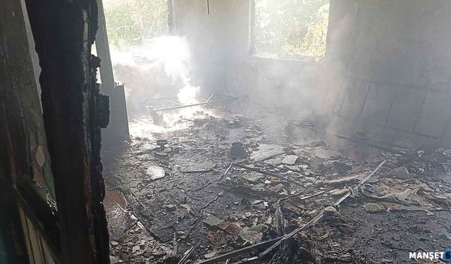 Evi yanan çift hastaneye kaldırıldı…