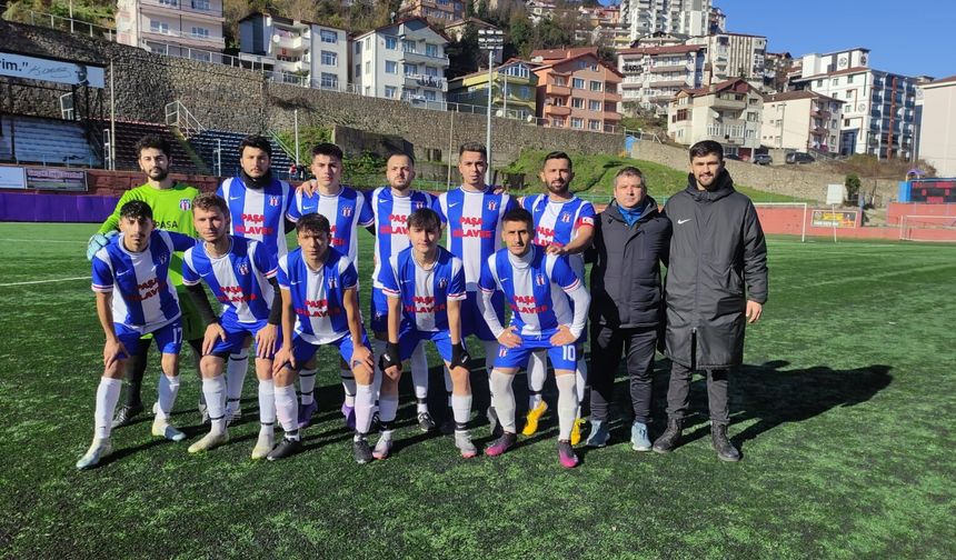 Lider ZES rakibine 9 puan fark attı