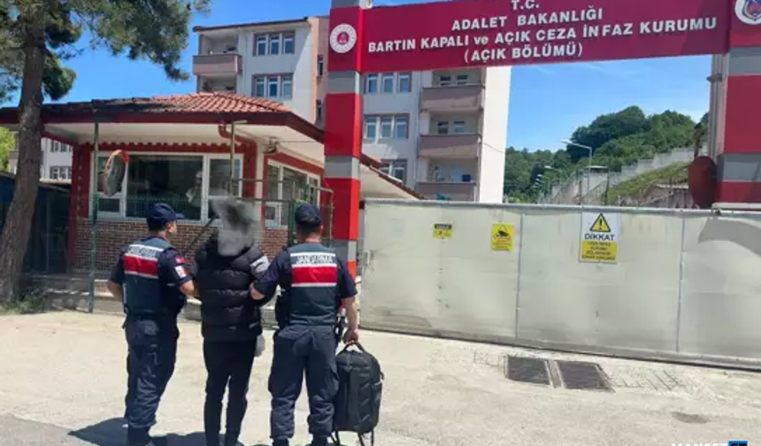 Cezaları bulunan 4 şüpheliyi jandarma ekipleri yakaladı...
