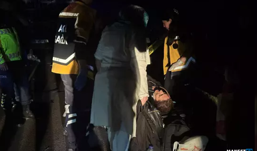 Minibüs, kamyon ile çarpıştı... Çok sayıda yaralı var...