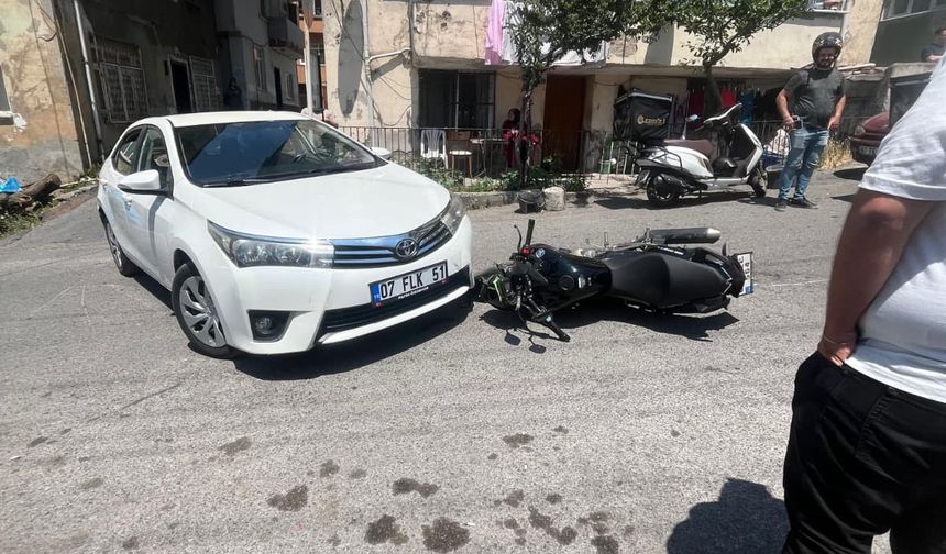 Motosiklet ile çarpıştı... Sürücü yaralandı...