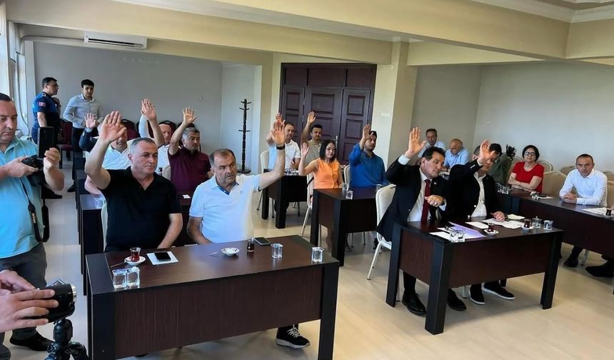 Taşınmazların satışına niye karşı çıkıyorsunuz?