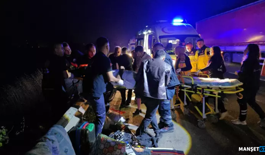 Feci kaza... 2 kişi minibüsten fırladı, çok sayıda yaralı...