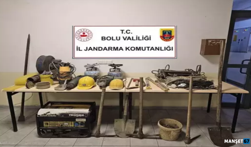 Define ararken suçüstü yakalandılar...