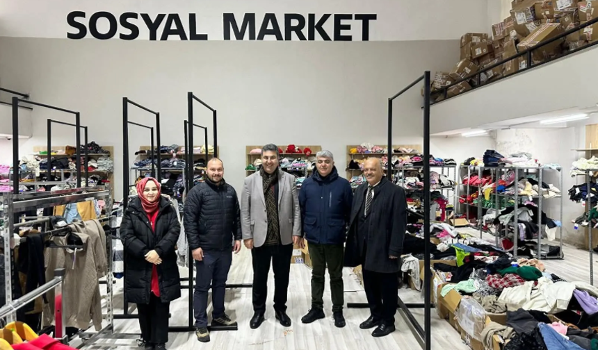 Kaymakam Fatih Yılmaz’dan Sosyal Market’e ziyaret....