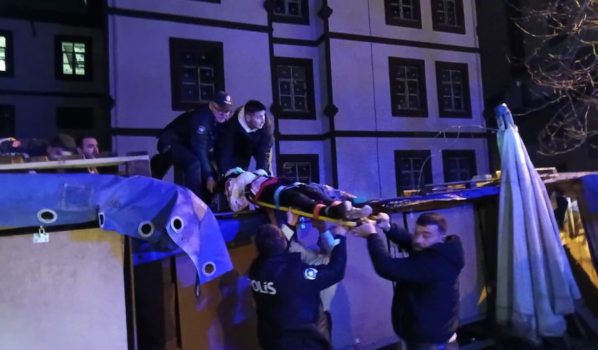 14 yaşındaki kız kendini boşluğa bıraktı....