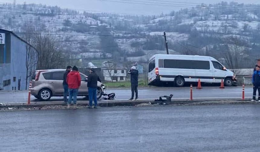 Zonguldak - Ankara karayolundaki kaza ulaşımı aksattı...