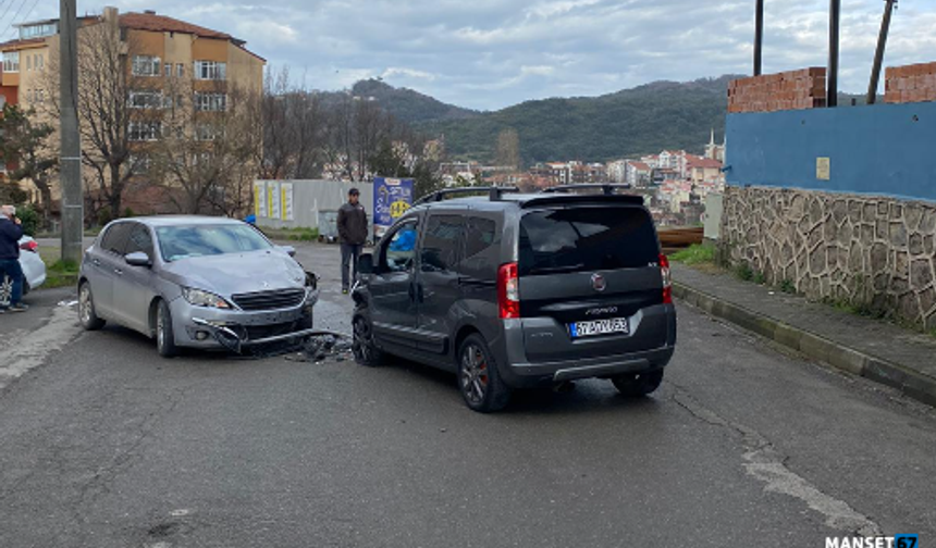 Kafa kafaya çarpıştılar... 2 kişi yaralandı...