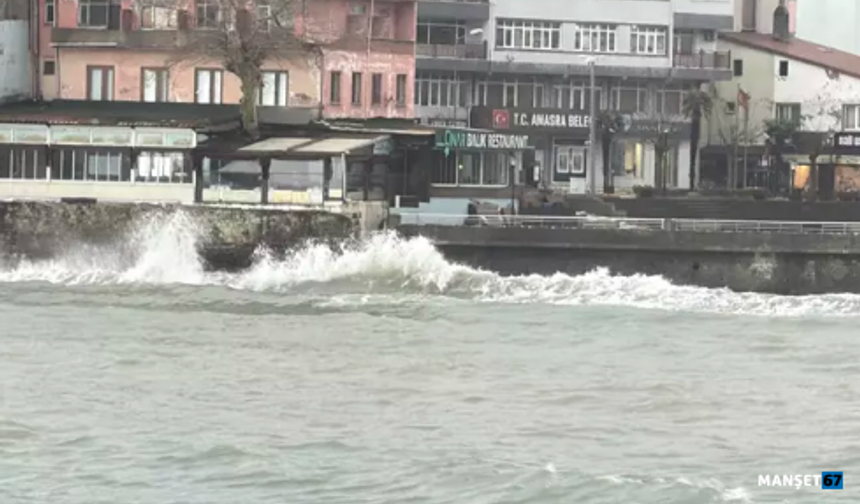 Fırtına da dalga boyu 2 metreye ulaştı...